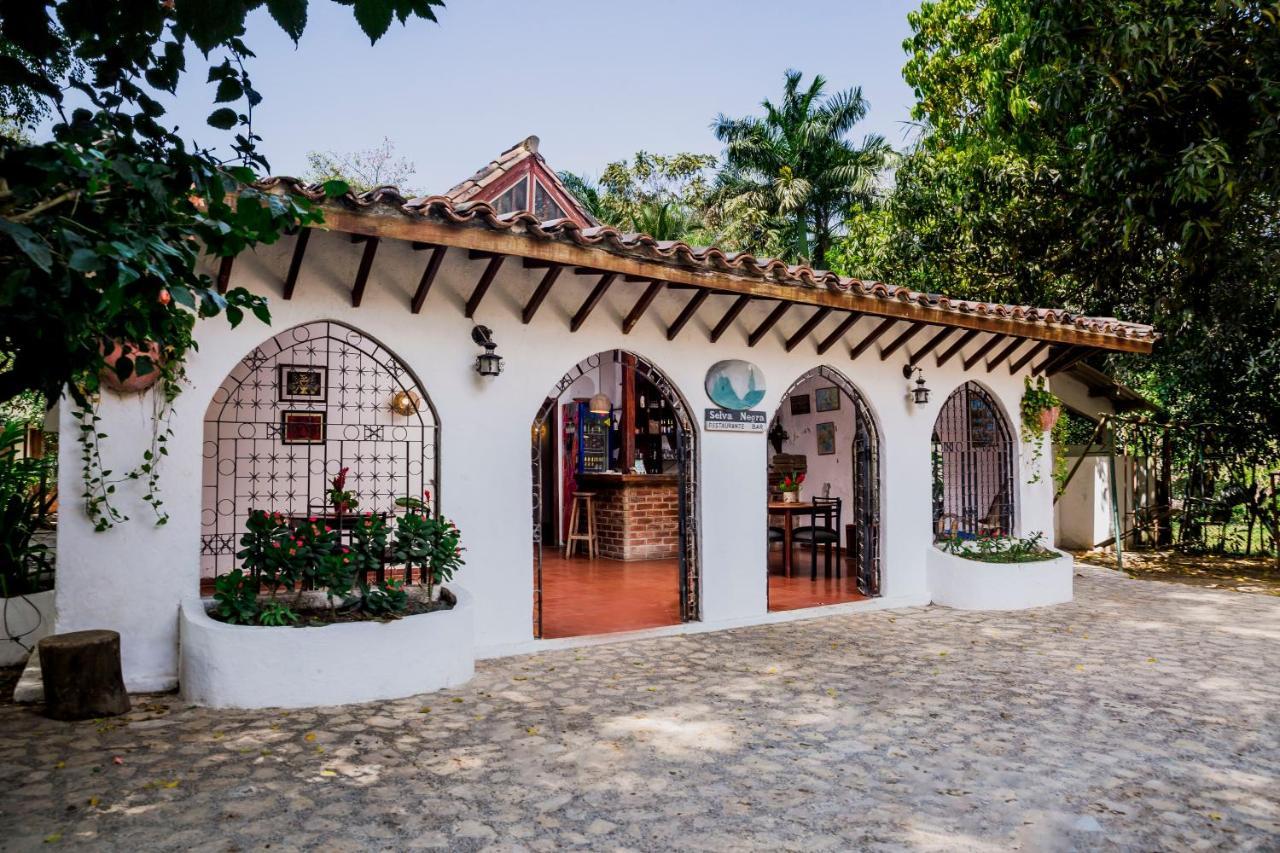 Hotel Restaurante Selva Negra Turbaco Exterior photo
